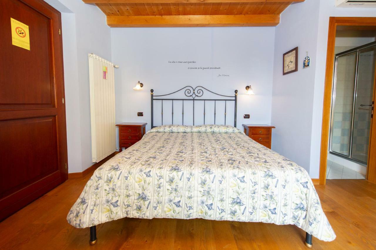 Agriturismo Lis Rosis Medea Exteriör bild