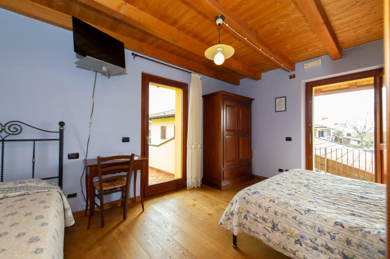 Agriturismo Lis Rosis Medea Exteriör bild